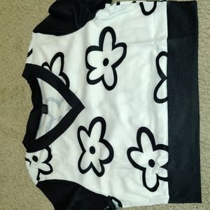 Ladies Shein Top With Flowers